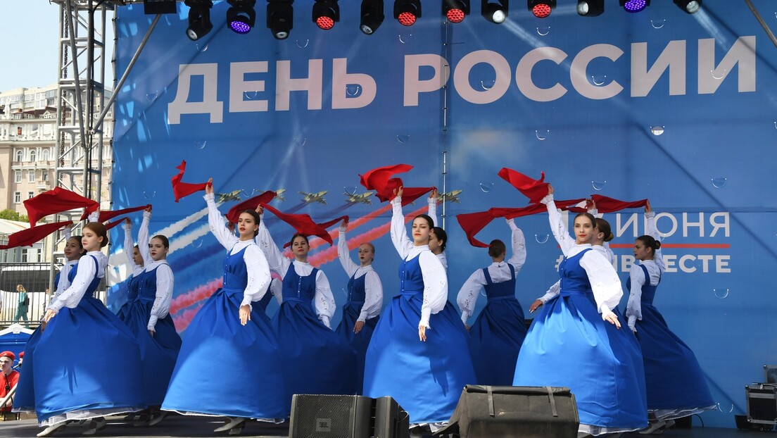 Od Moskve do Vladivostoka: Rusija slavi praznik jedinstva i ljubavi prema otadžbini
