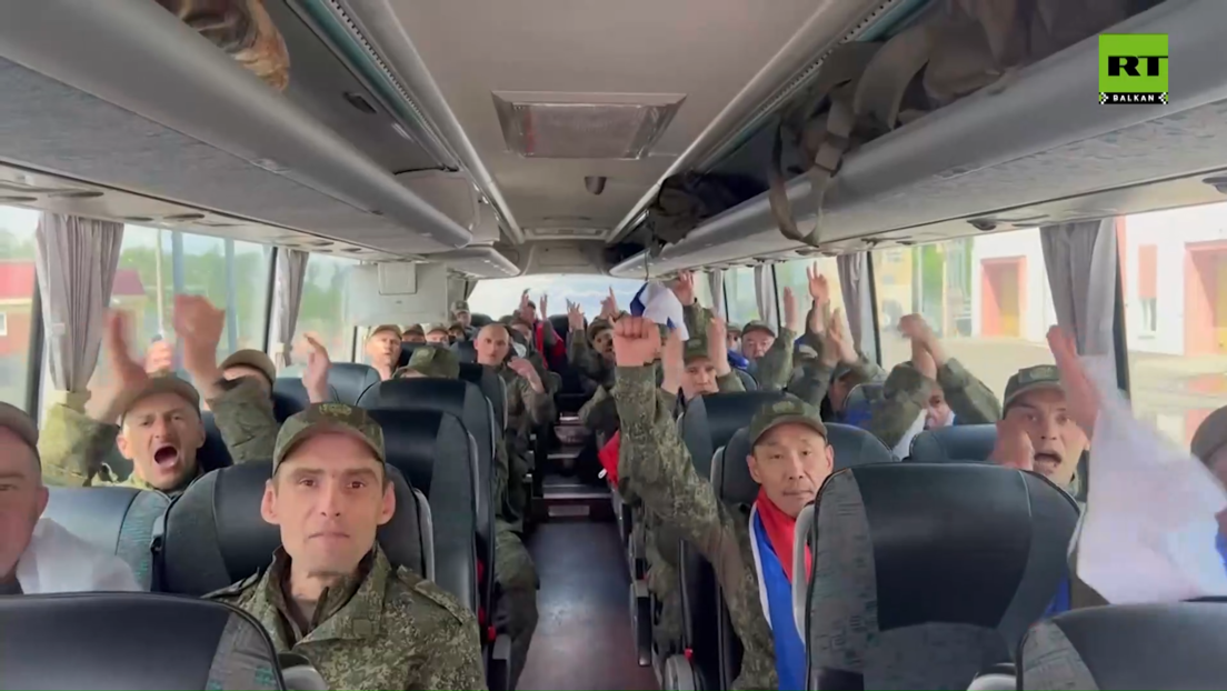 Rusija vratila grupu vojnika iz zarobljeništva (VIDEO)