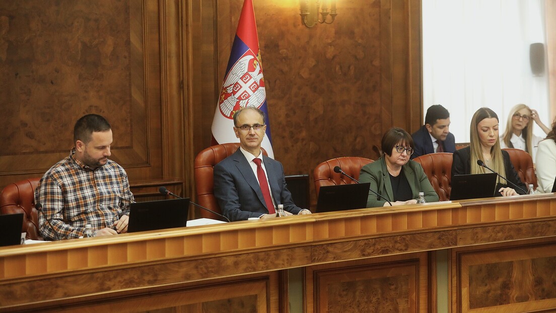 Vlada Srbije objavila zašto Đokić nije bio prisutan na sastanku premijera sa ostalim rektorima