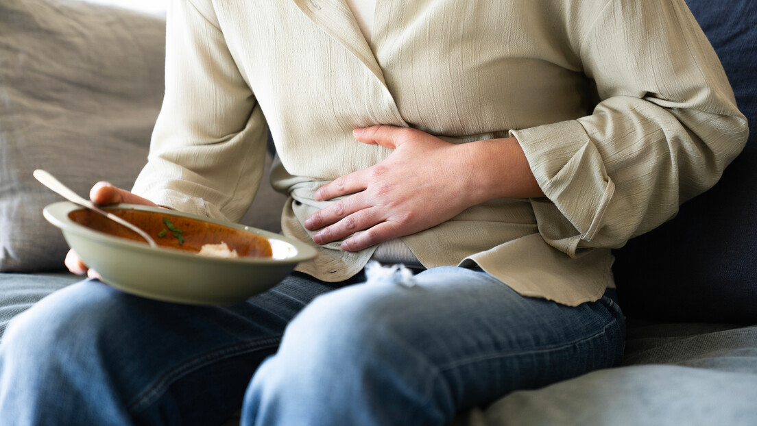 Stomačne tegobe posle jela: Kada je u pitanju virus, a kada trovanje hranom