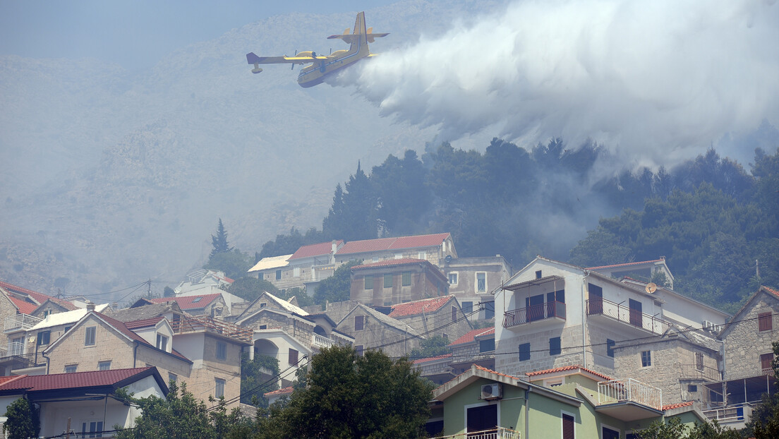 Bukti u Hrvatskoj: Gorelo od Omiša do Makarske rivijere, sumnja se na podmetanje požara