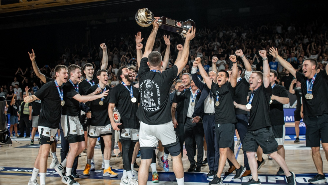 Partizan ubedljiv i u Subotici, crno-beli osvojili 22. titulu nacionalnog šampiona