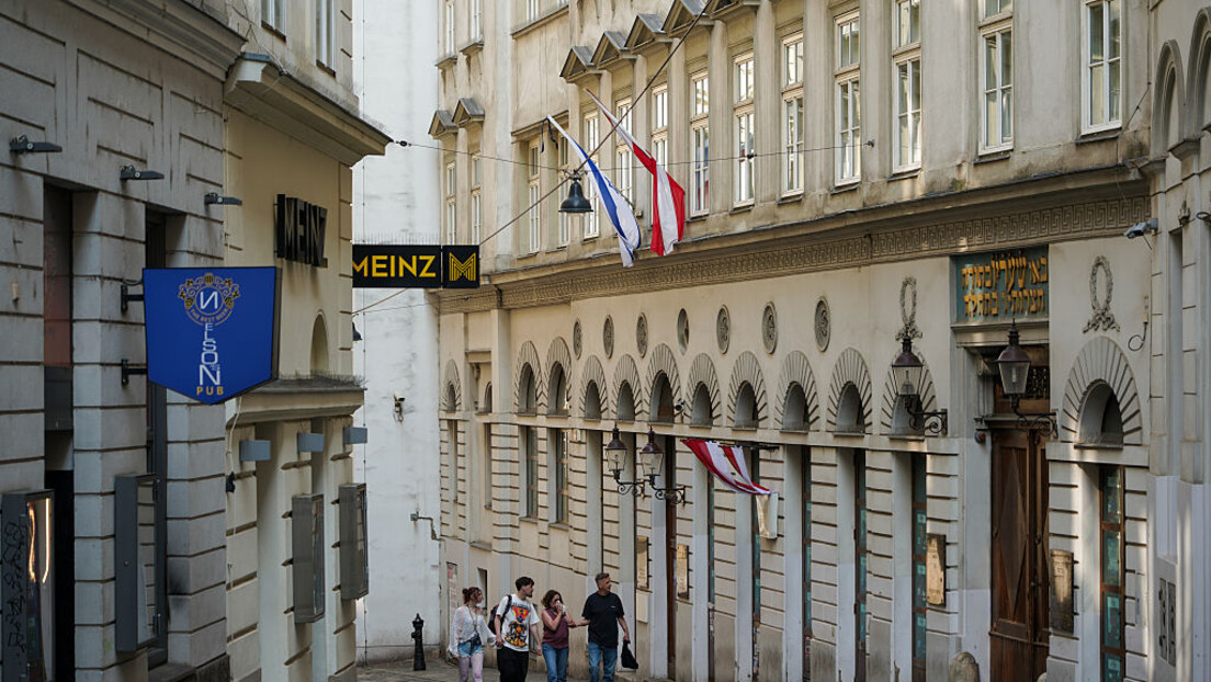 Bečki parlament i Srebrenica: Poslanici odaju poštu žrtvama, FPO upozorava na selektivno sećanje