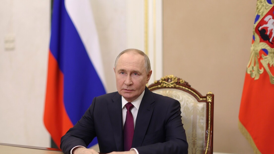 Putin čestitao maturantima: Smelo idite napred, Rusija će vas u tome podržavati