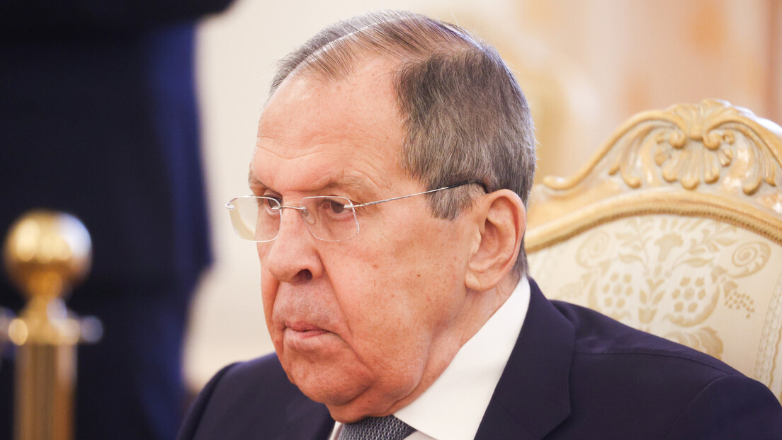 Lavrov: Zapad shvata da ne može da porazi Rusiju; Makron i Merc izgubili zdrav razum (VIDEO)