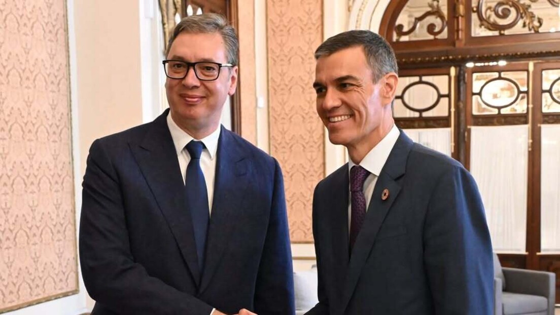 Vučić u Sevilji: Sastao se sa španskim premijerom Sančezom