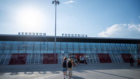 Aerodromi "Podgorica" i "Tivat" na tenderu: Kakve su šanse da ih Srbija preuzme