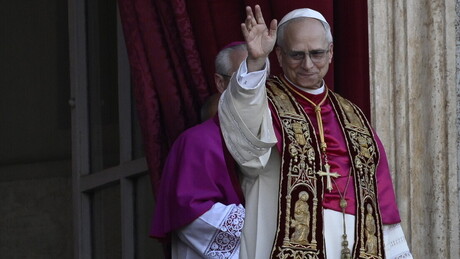 Путин први пут разговарао са новим папом