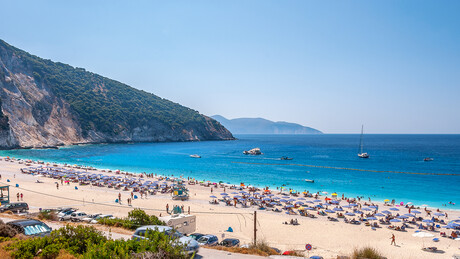 Sve teže do plaže: Aranžmani ove sezone skuplji, interesovanje za letnje destinacije manje