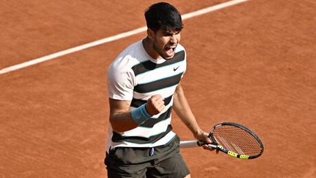 Neuništivi Alkaraz spasao tri meč lopte, pa šokirao Sinera i odbranio pehar Rolan Garosa