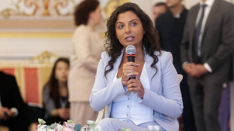 Simonjan: Ko će sledeći da šamara Makrona?