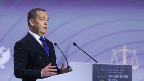 Medvedev: G7 je mrtav klub, Tramp postavio Evropu na svoje mesto