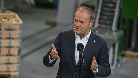 Procurio kompromitujući snimak: Šta je radio Tusk dok je vodio Evropski savet (VIDEO)