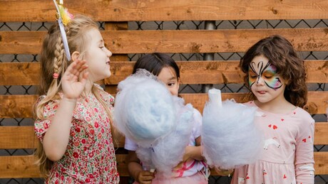 Šećer zapravo ne čini decu hiperaktivnom - evo zašto mnogi veruju u suprotno