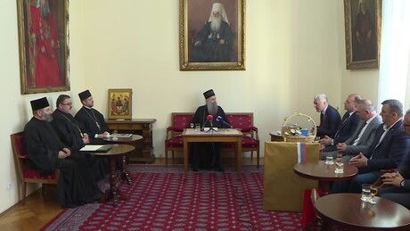 Patrijarh Porfirije sa predsednicima opština iz RS i BIH o obeležavanju zločina nad Srbima