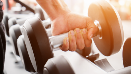 Pred ulazak u teretanu obavezno skinite ovaj predmet, jer može ozbiljno ugroziti vaše zdravlje