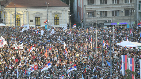 "Kletve" sa društvenih mreža: Zašto je protest na Slaviji bio toliko "vidovdanski"