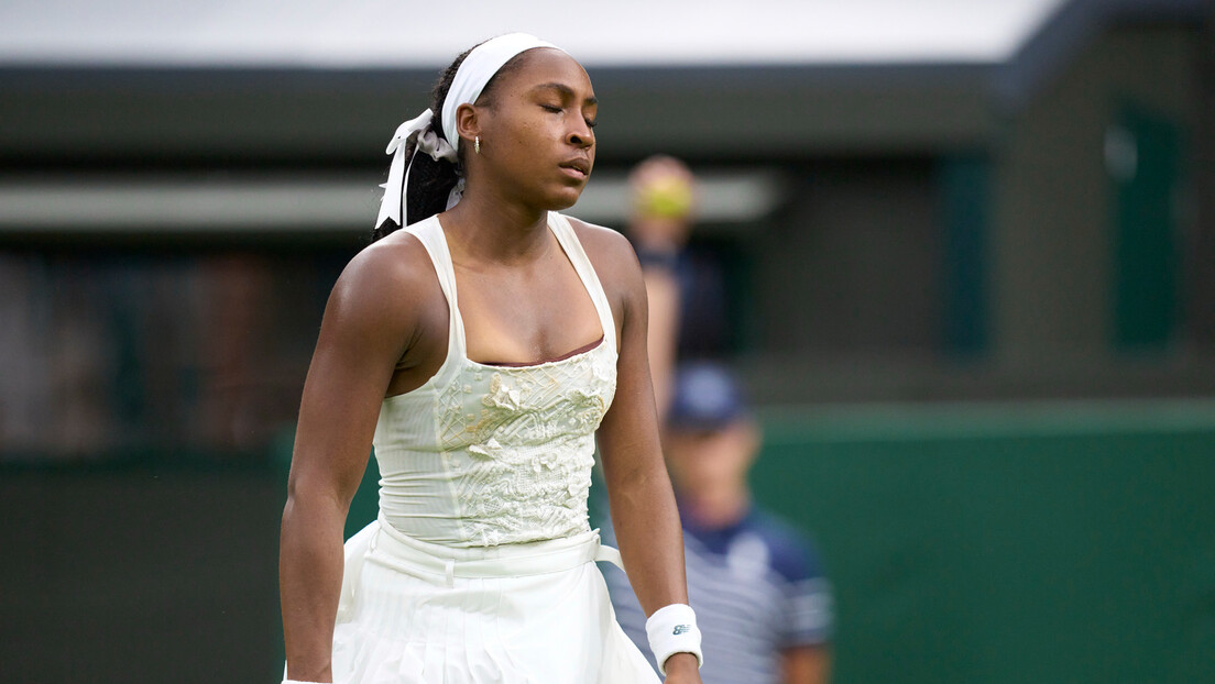 Ређају се сензације на Вимблдону: После Зверева, испала и шампионка Ролан Гароса