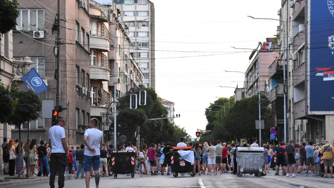 Izveštaj MUP-a: Koliko je juče bilo blokada i koliko privedenih