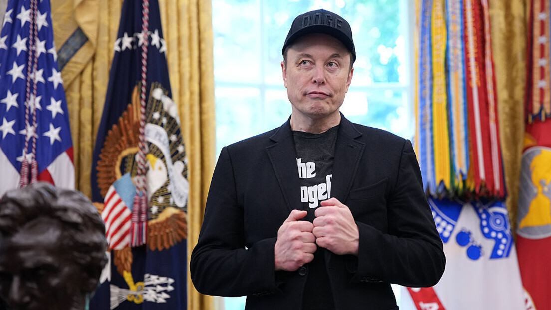 Telenovela se nastavlja: Mask osnovao Američku partiju