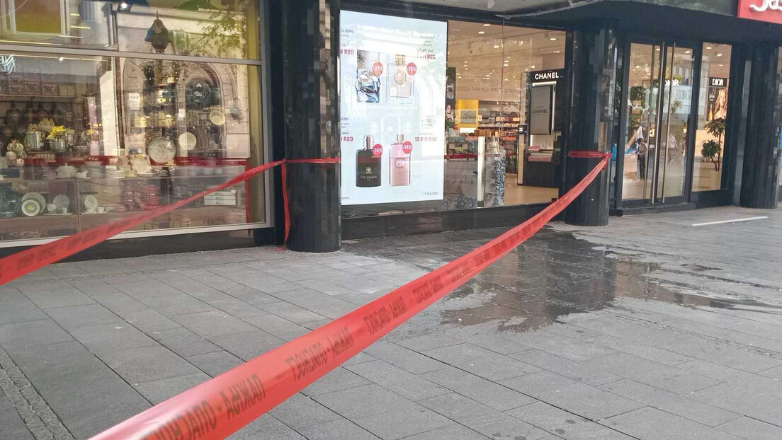 Pao deo plafona na objektu u Knez Mihailovoj, inspekcija zatvorila prolaz