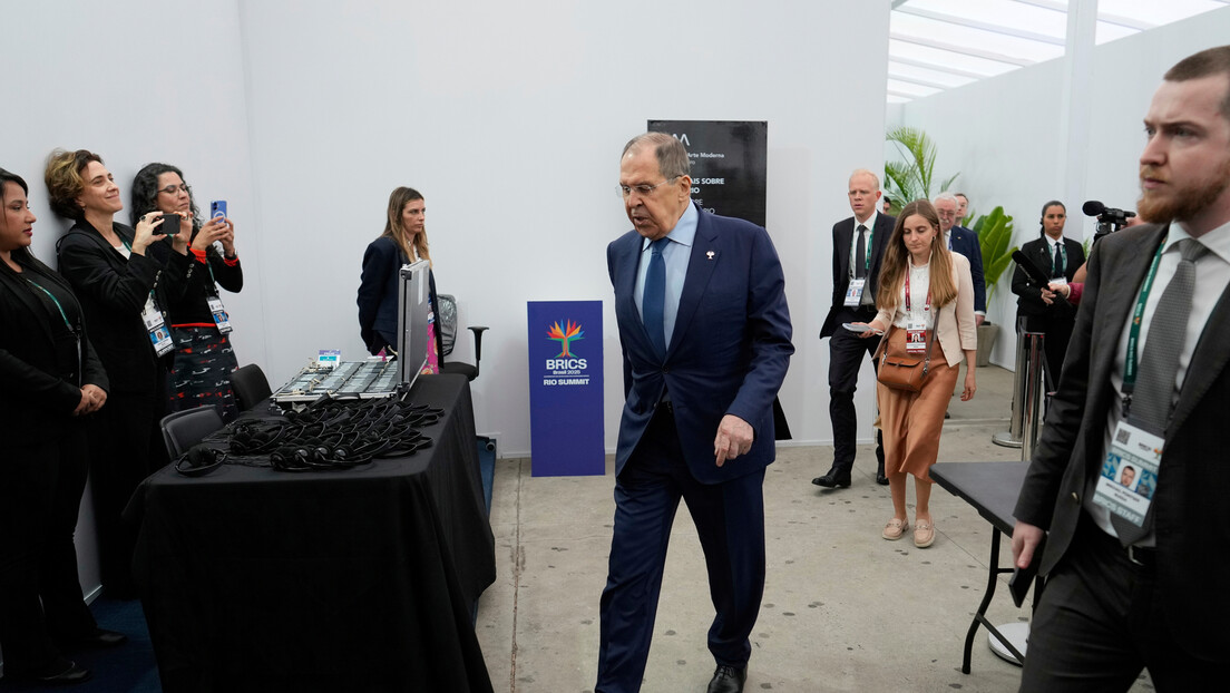 Svet posle dolara: Lavrov o kraju jednopolarne ekonomije
