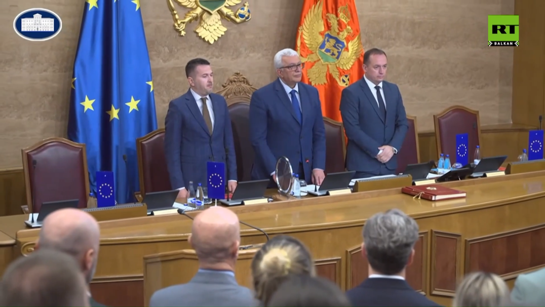 Minut ćutanja u Skupštini Crne Gore za Srebrenicu i druge žrtve u bivšoj SFRJ (VIDEO)