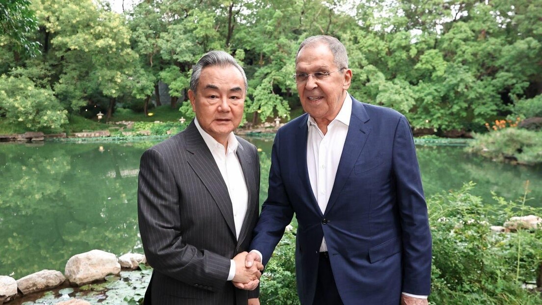 Sastali se Lavrov i Vang Ji: Razgovor uz čaj (VIDEO)