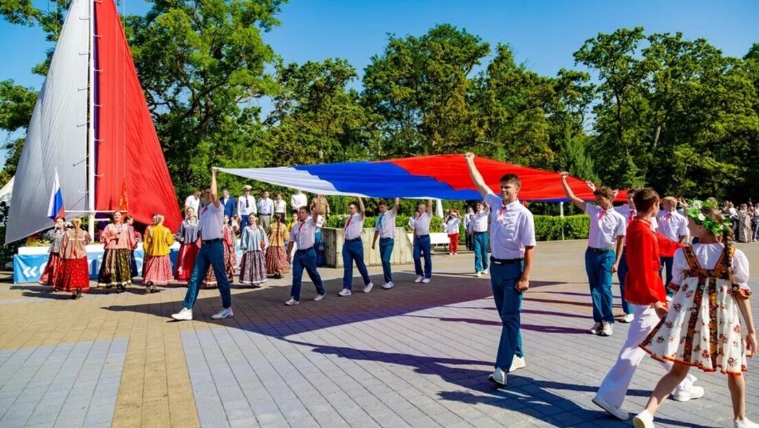 Deca iz Srpske u ruskom centru "Arljonok": Još jedan podsticaj jačanju veza dveju zemalja (FOTO)