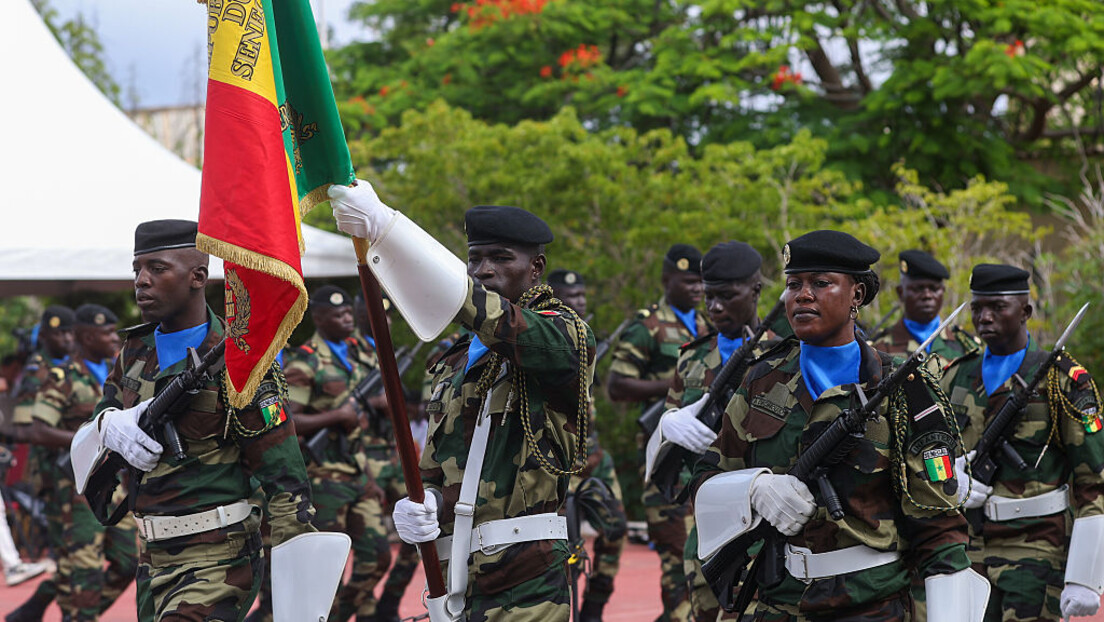 Francuska predala kontrolu nad poslednjom vojnom bazom u Senegalu