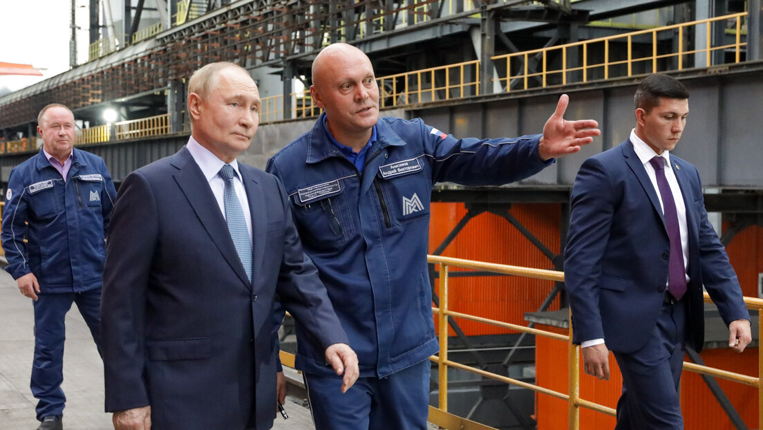 Putin objasnio na čemu počiva suverenitet zemlje