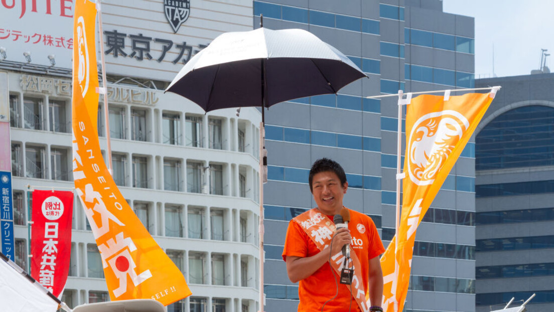Trampova senka se nadvila nad Tokijom: Slogan "Japanci na prvom mestu" doneo 22 mandata