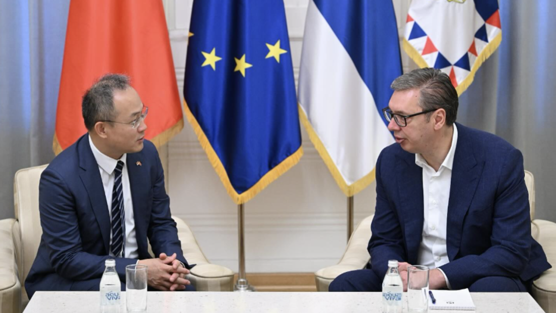 Vučić sa ambasadorom Kine: Srbija zna da ceni iskreno prijateljstvo