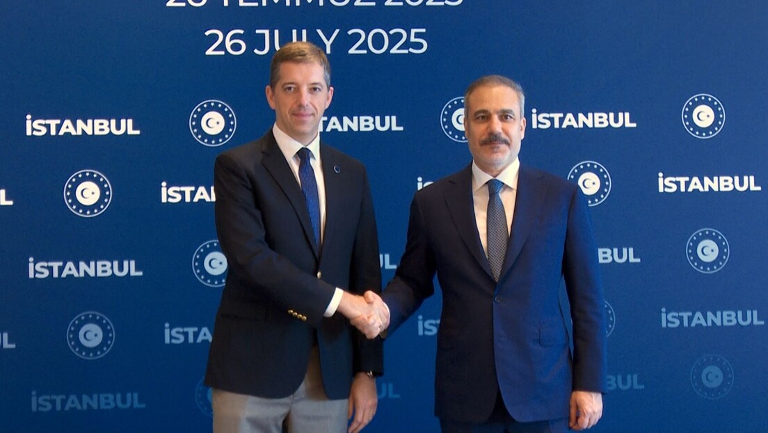 Đurić u Istanbulu sa šefom turske diplomatije Hakanom Fidanom