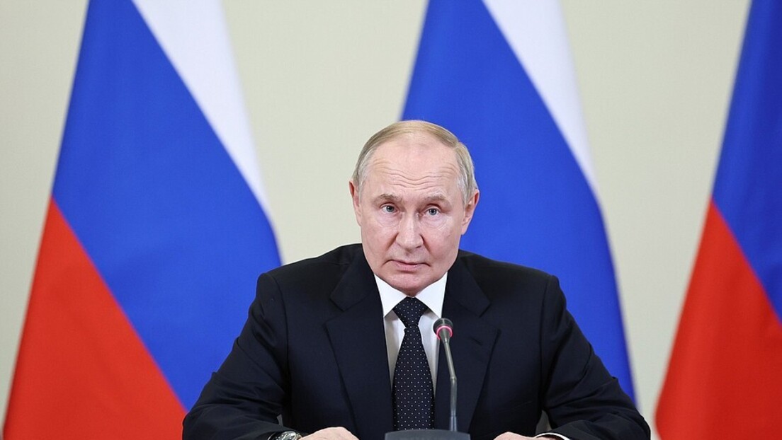 Putin čestitao Dan mornarice: Sećamo se svih koji su učvrstili Rusiju kao veliku pomorsku silu