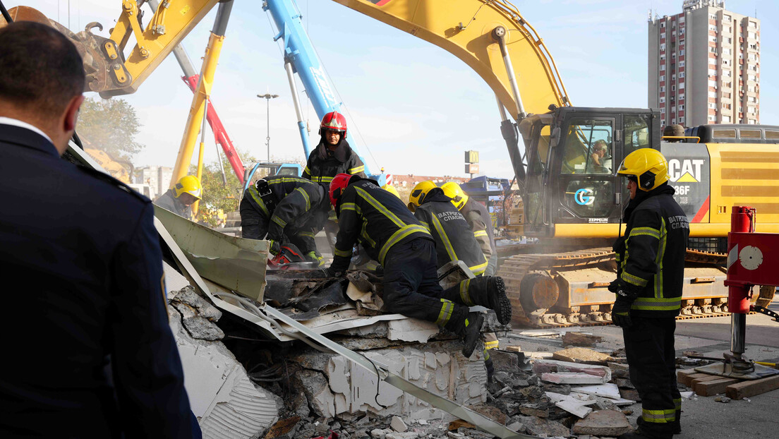 Prihvaćena inicijativa za spomenik žrtvama tragedije u Novom Sadu: Opozicija napustila sednicu