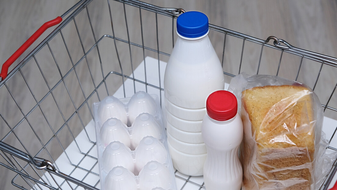 Trka plata i cena: Kad se izjednače srednja plata i minimalna potrošačka korpa