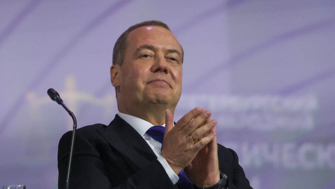 Medvedev: Svaki novi Trampov ultimatum vodi Ameriku u rat