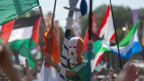 Britanski aktivisti protiv oružja koje se koristi u Gazi: Crvena farba kao simbol krvi