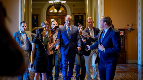 Кроз иглене уши: У Сенату изгласан Трампов "велики лепи закон"