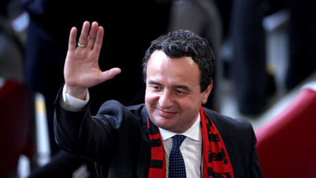 Poniznije ne može: Kako je Kurti čestitao Dan nezavisnosti Amerike i izbegao da spomene Trampa