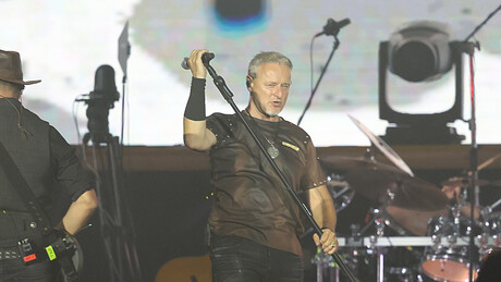 "За дом спремни" пред 450.000 људи и уз благослов бискупа: Томпсон као тријумф усташке симболике