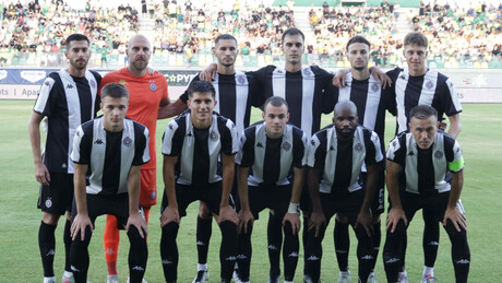 Bledi Partizan izgubio na Kipru: AEK kaznio grešku, mora mnogo bolje u Beogradu