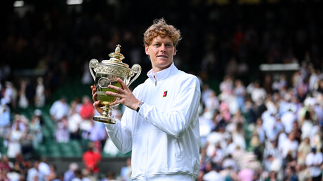 Синер подигао пехар и послао јасну поруку: Каријера ми је тек почела...