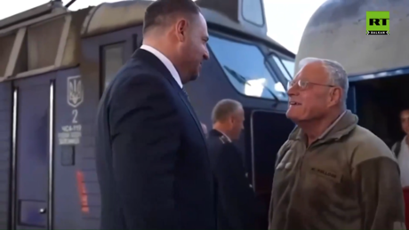 Келог стигао у Кијев: Шта је рекао по изласку из воза (ВИДЕО)