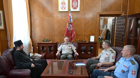 Mojsilović sa episkopom lipljanskim Dositejom: Saradnja vojske i SPC izuzetna
