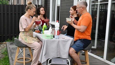 "Дача", пецање, испијање чаја, шах: Које хобије имају савремени Руси