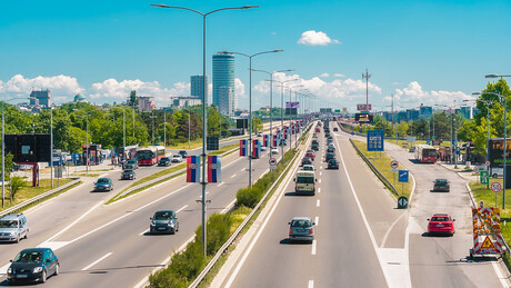Polovnjaci preuzimaju tržište: Automobili sve stariji, cene sve više