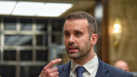 Milatović poziva na sednicu Saveta za odbranu, Spajić poručuje: Zauzet sam