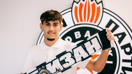 Партизан наставио да улаже у будућност – потписани уговори са тројицом омладинаца